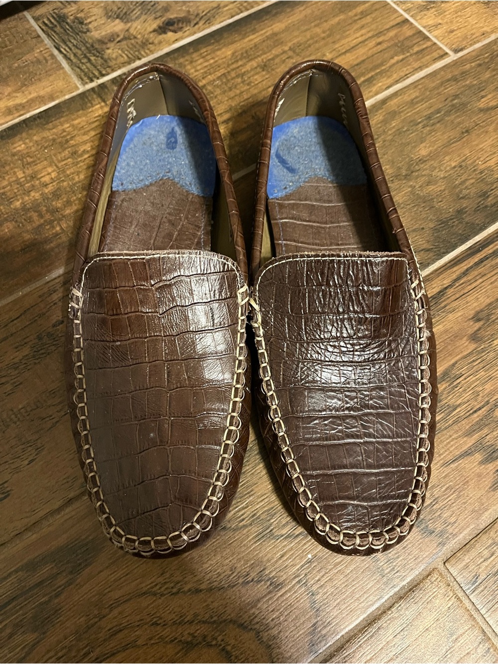 Robert Graham Men's Dark Brown Croc-Embossed Slip-On Loafers